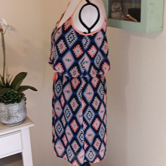 City Triangles Multicolor Geometric Mini Dress - Picture 4 of 9